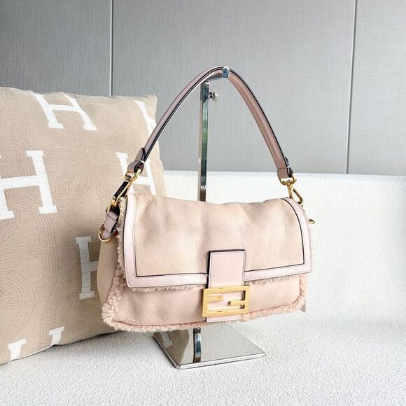 Fendi Women Pre-Loved Bag Very Good Condition - Picture 5 of 8